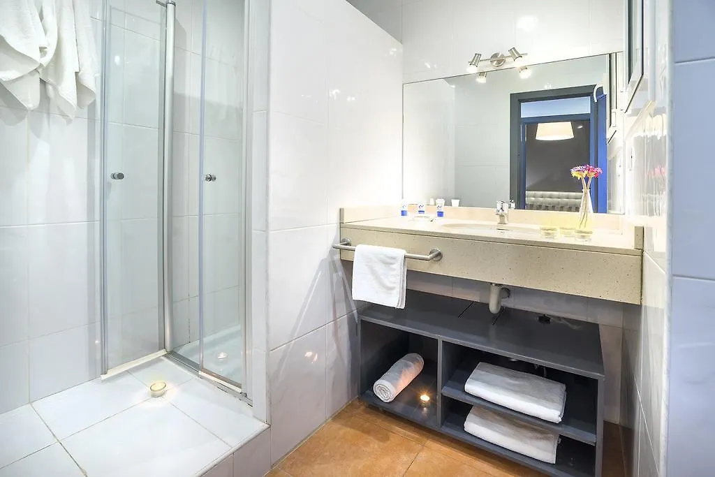 Friendly Rentals Living Comfort Barcelona Lägenhet
