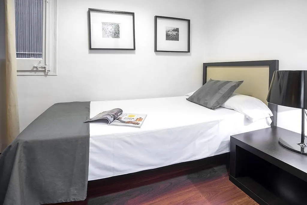 Friendly Rentals Living Comfort Barcelona Lägenhet