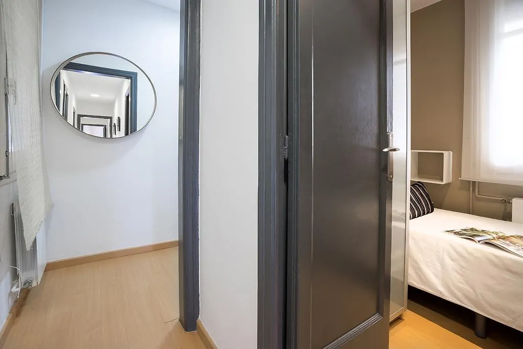 Friendly Rentals Living Comfort Barcelona Lägenhet